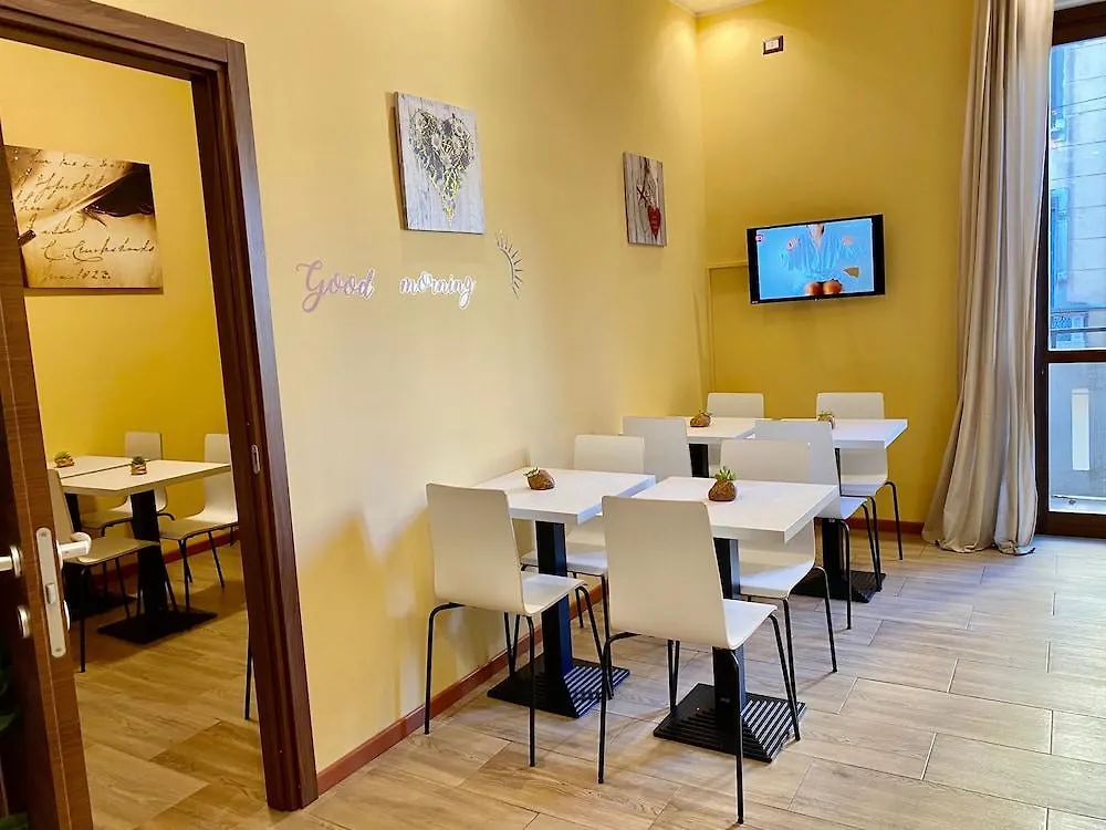 Carlo Goldoni Hotel Milan 2*,