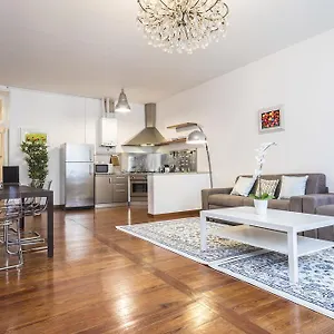 Hemeras Boutique Homes - Super Central Design Appartement Milaan