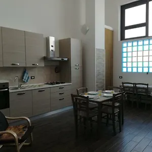 Siracusa Holiday House Pensjonat Syrakuzy