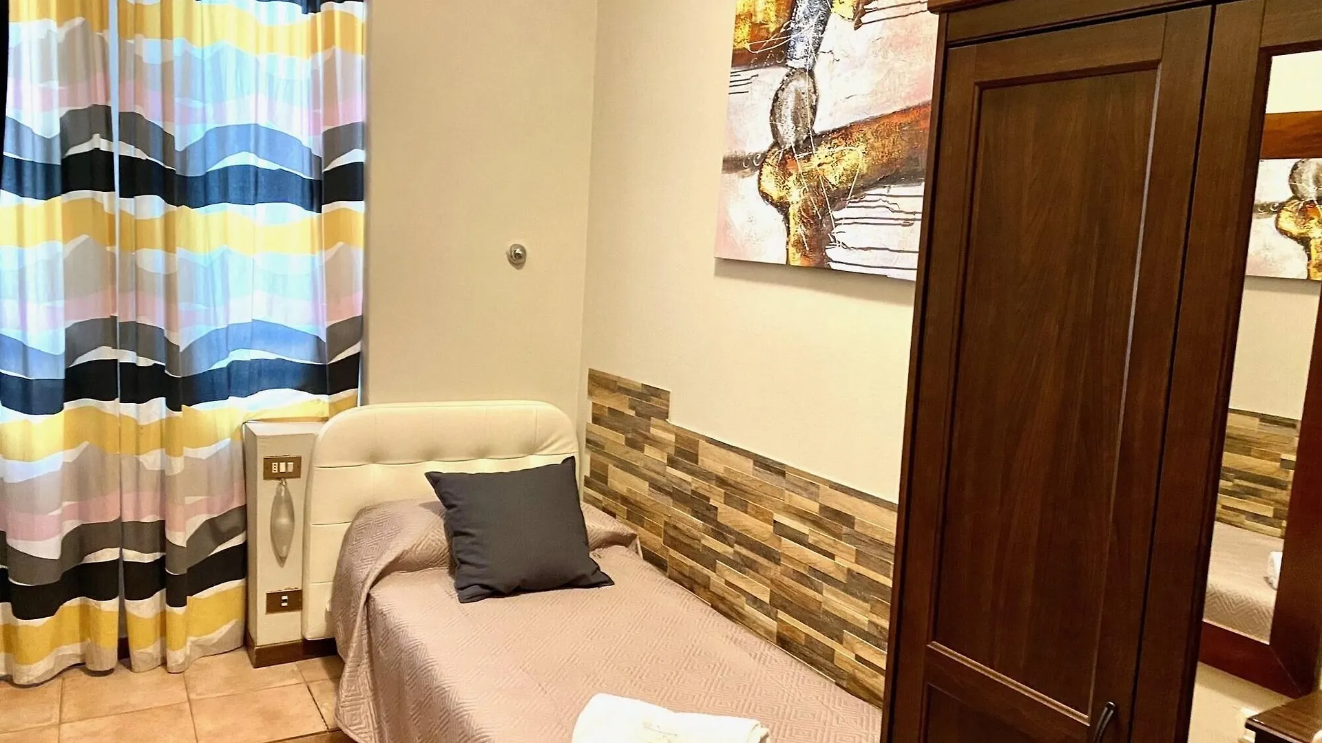 **  Carlo Goldoni Hotel Mediolan Włochy
