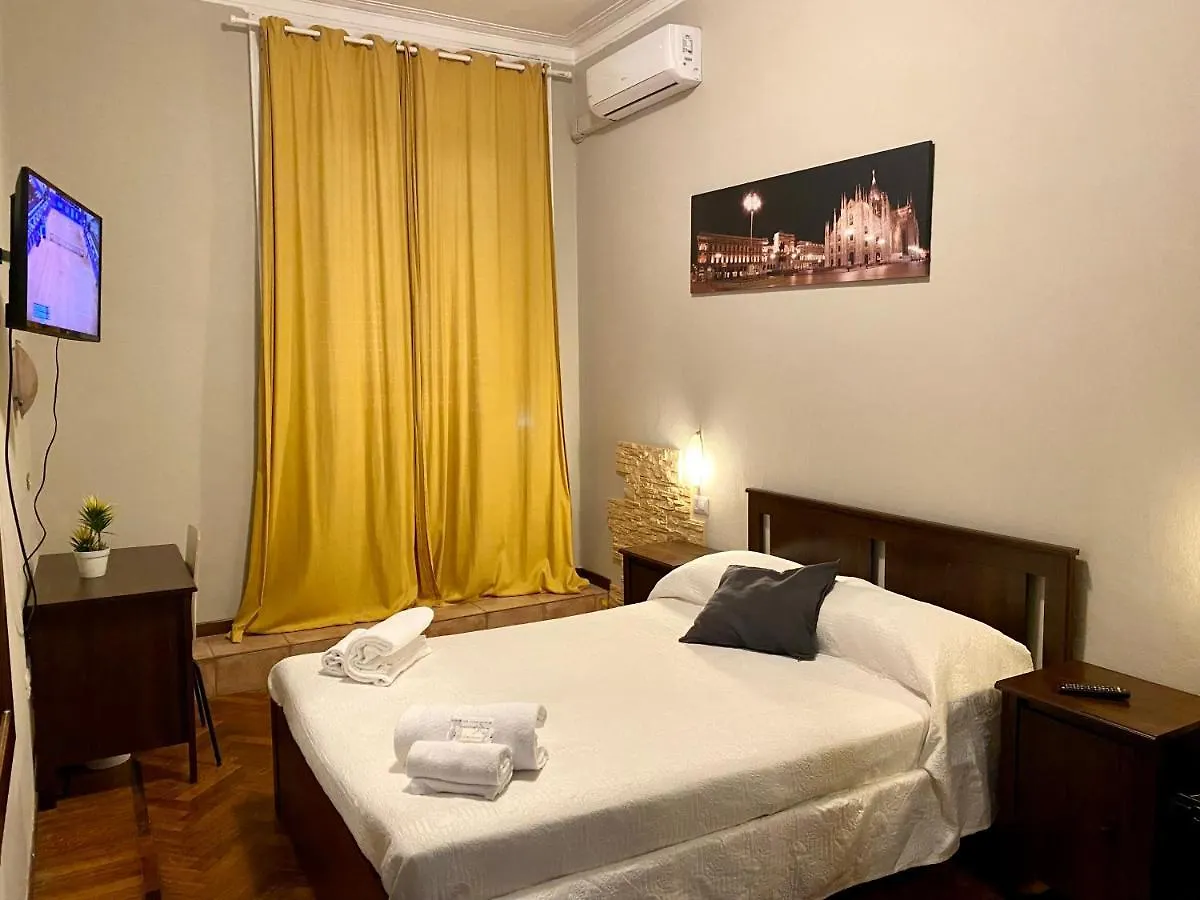 Carlo Goldoni Hotel Milan 2*,