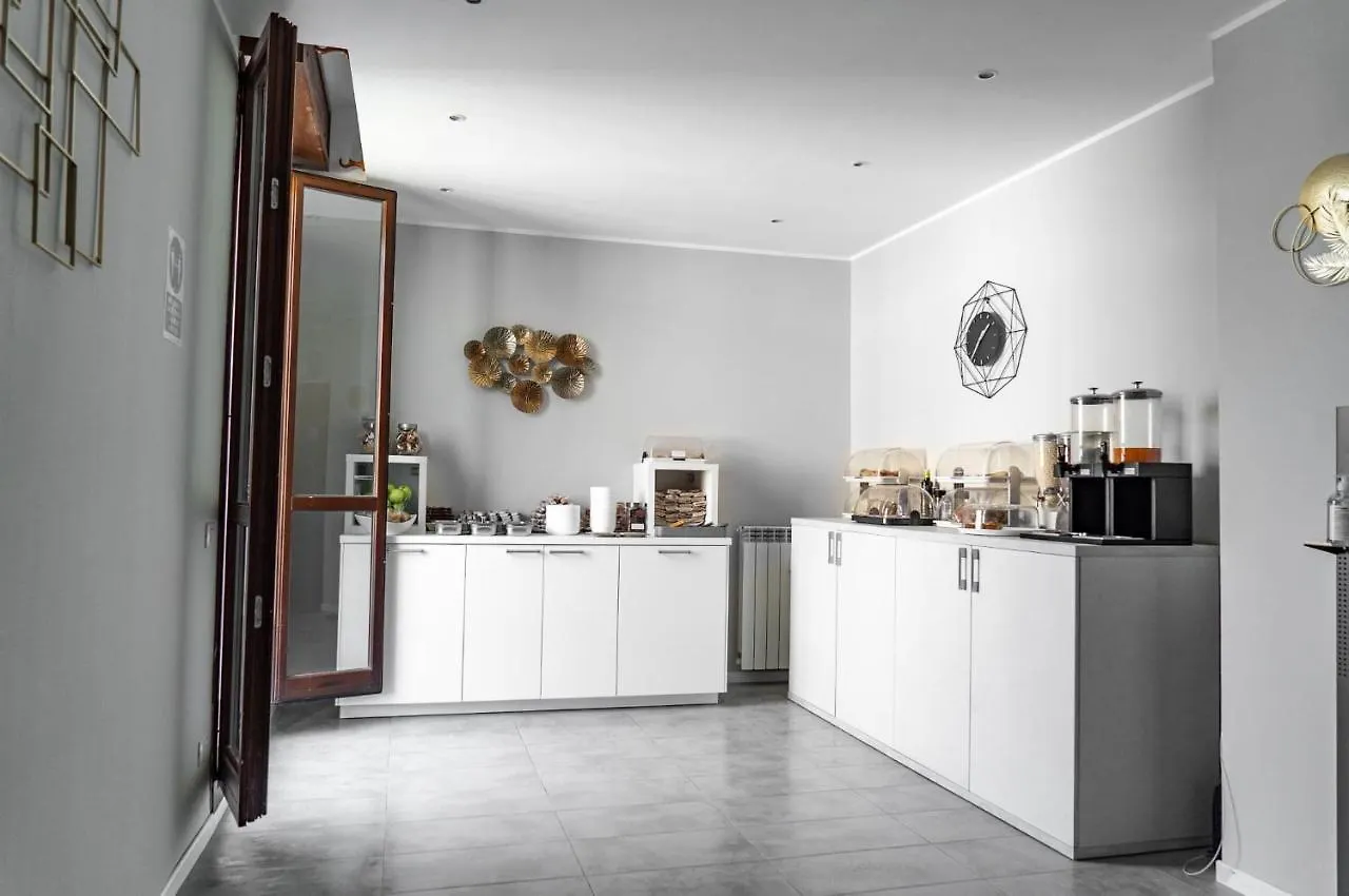 Carlo Goldoni Hotel Milan 2*,  Italy