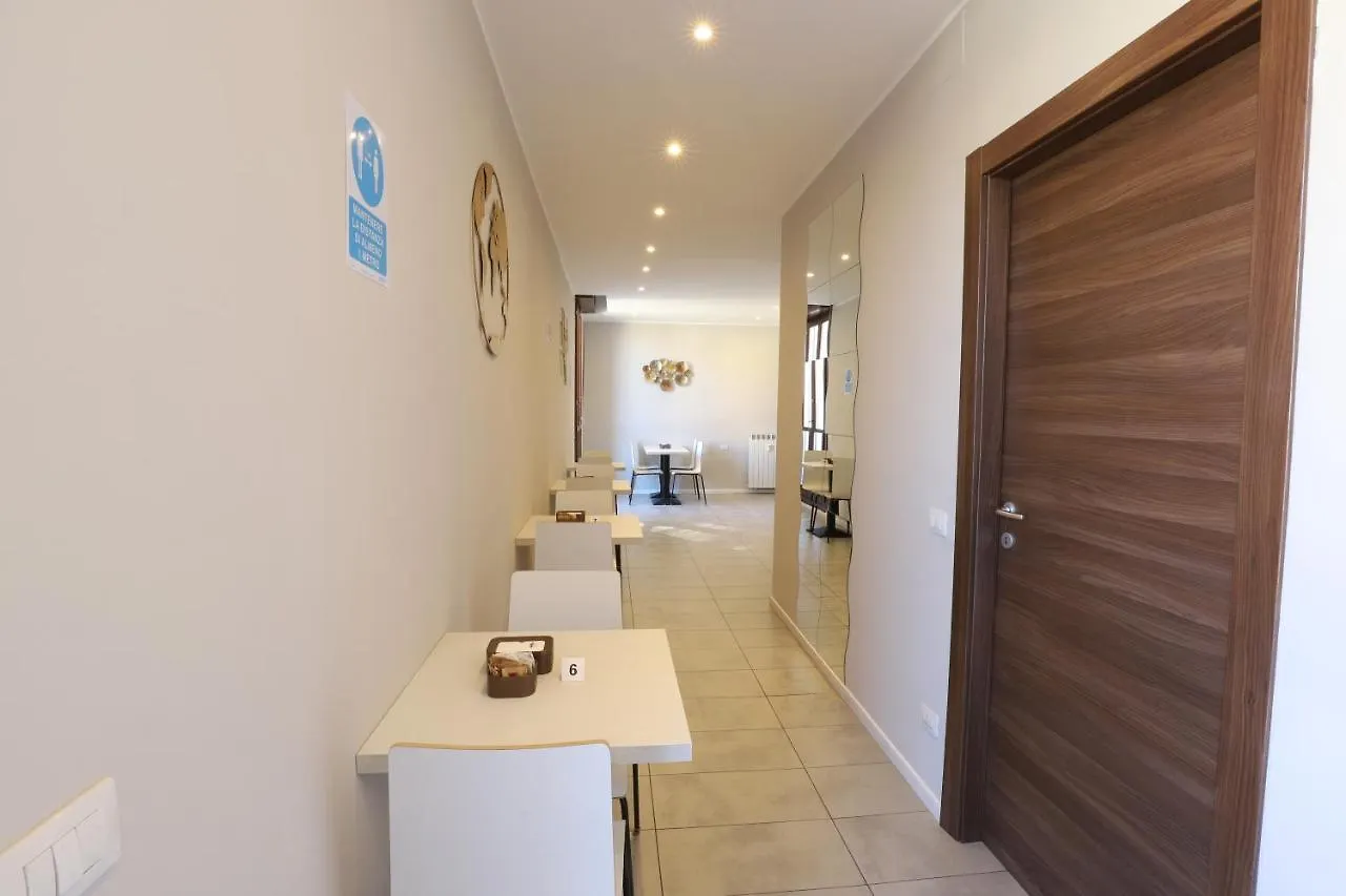 Carlo Goldoni Hotel Milan 2*,