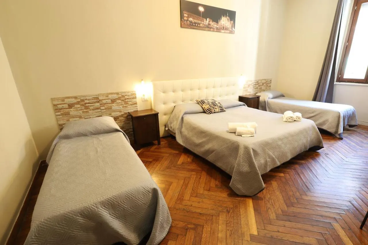 Carlo Goldoni Hotel Milan 2*,