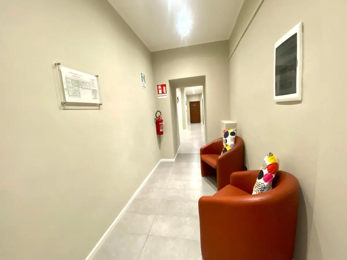 Carlo Goldoni Hotel Milan 2*,